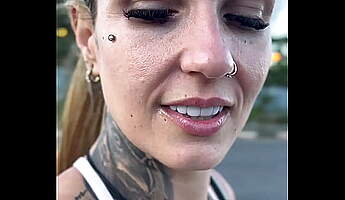 Piercing, Prostituierte, Tätowierung